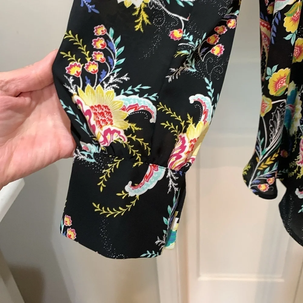 Loft sz XL black floral and paisley long sleeve top
